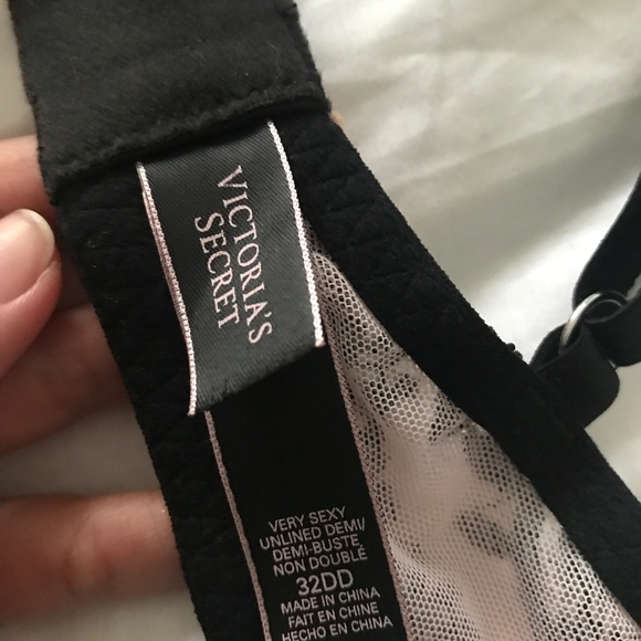 Victoria Secret Bra - Picture 4 of 4